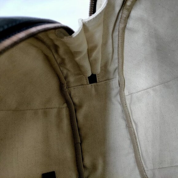 Gucci Hand Bag Black Leather 796-070325 - Picture 8 of 13